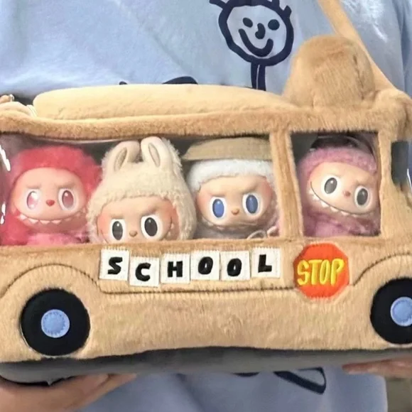 NEW - Bus-Shaped Crossbody Bag for Labubus - Picture 2 of 11